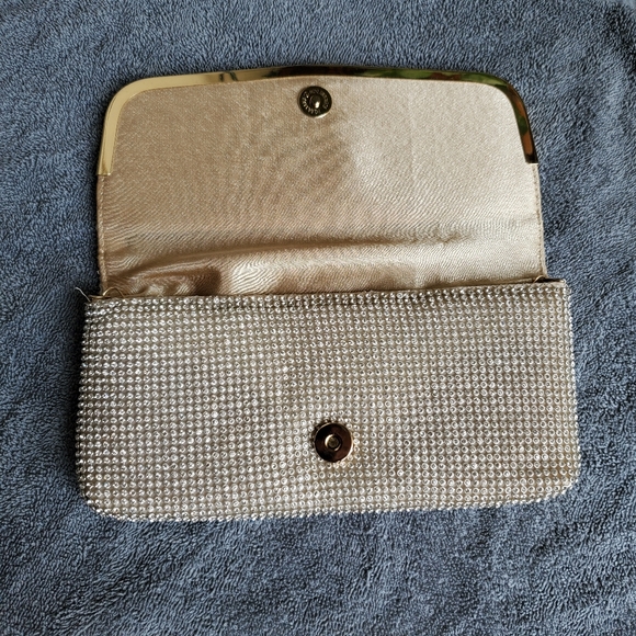 Crystal beaded clutch - Picture 2 of 5